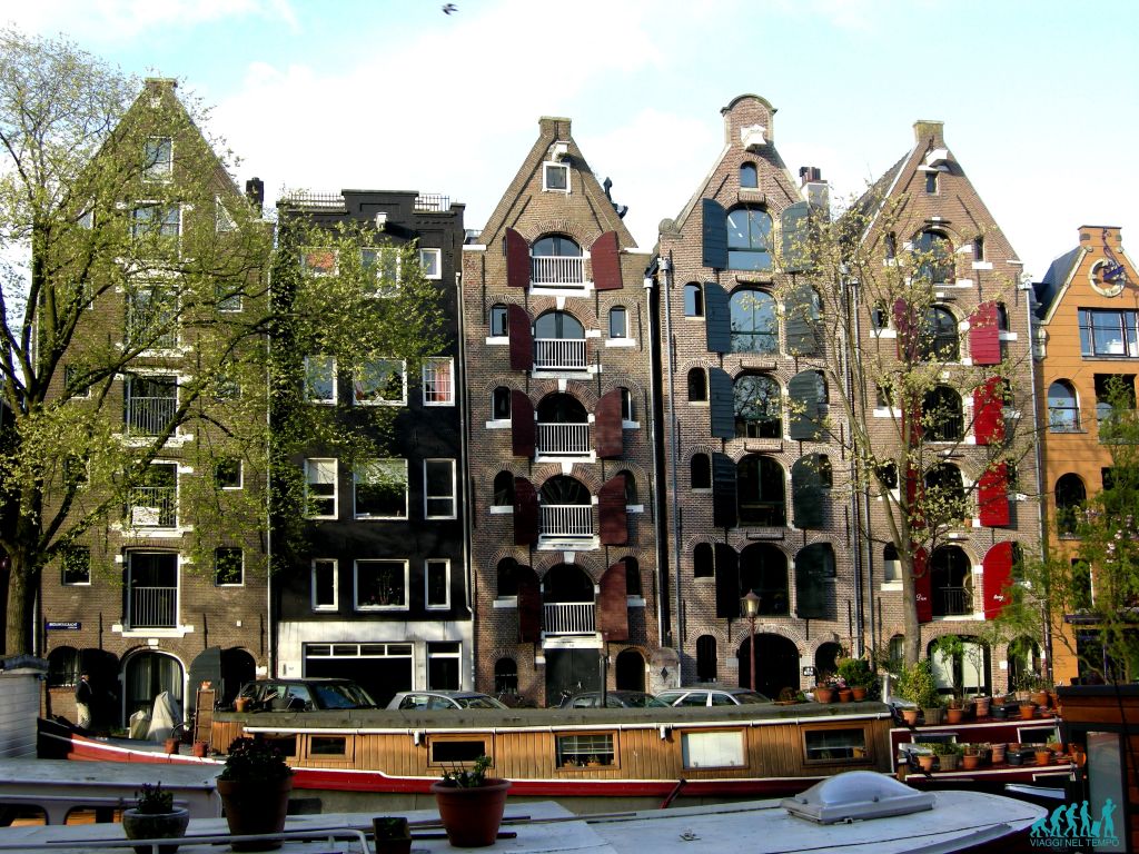 Primavera In Olanda Le Case Di Amsterdam Viaggi Nel Tempo