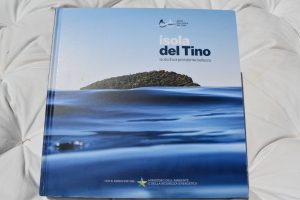 Il libro dell' isola del Tino